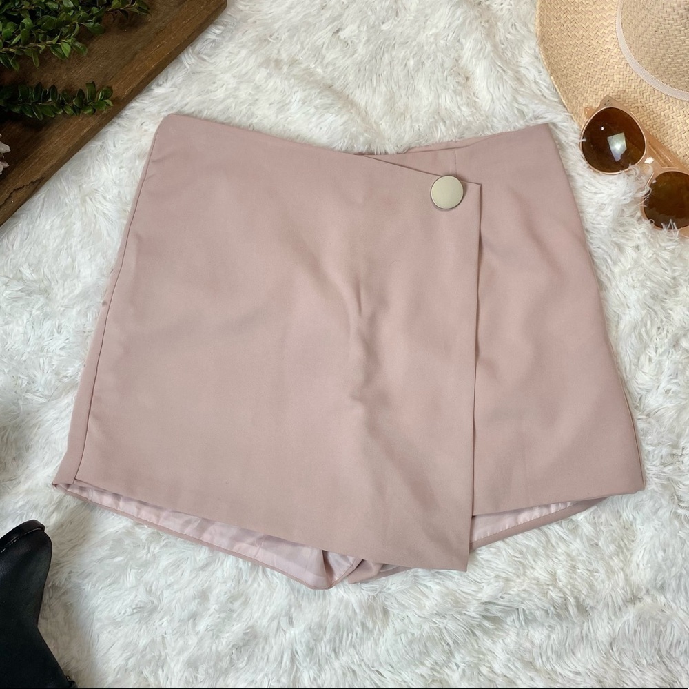 Haute rogue mauve pink asymmetrical hem mini skirt